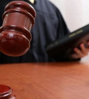 Суд оштрафував директора львівської будівельної фірми, який їздив п’яним на Land Cruiser