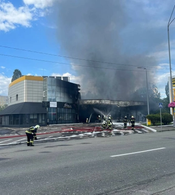 В Киеве на АЗС возник масштабный пожар: в ГСЧС рассказали детали – фото В Киеве на АЗС возник масштабный пожар: в ГСЧС рассказали детали – фото