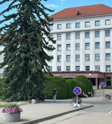 Закарпатські медики відвідали одну з найбільших лікарень ЄС
