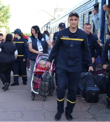 З Донецької області евакуйовано чергову групу дорослих та дітей