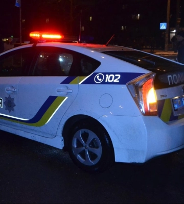 Втікав від поліції, бо випив дві склянки: на Волині у водія-гонщика відібрали права