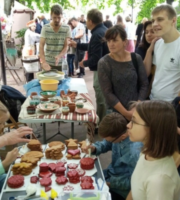Збирали кошти для ЗСУ: у Бердичеві пройшов благодійний фестиваль «ЕтноСильні» (ФОТО)