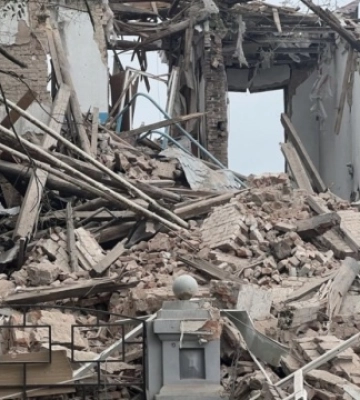 Росіяни скинули авіабомбу на пункт видачі гуманітарної допомоги в Оріхові, четверо загиблих