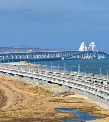 В РФ заявили о ракетной атаке на Крымский мост