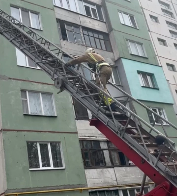 У Сумах рятувальники допомогли потрапити лікарям до літнього чоловіка