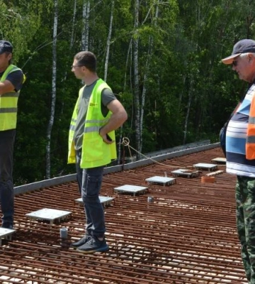 На Полтавщині відновили ремонт мосту через річку Псел: що відомо
