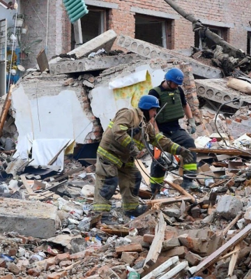 Через авіаудар в Оріхові загинуло подружжя залізничників-волонтерів: що буде з дитиною