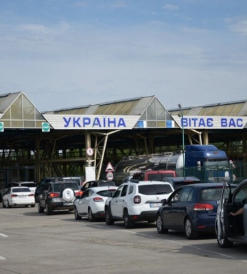 Черги на польському кордоні: з’ясувалися причини та найкращий час і місце для проїзду