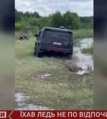 Стало відомо, хто роз&#039;їжджав на «хаммері» по світязькому пляжу