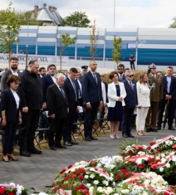 Стефанчук із керівництвом Польщі вшанували пам’ять жертв Волинської трагедії