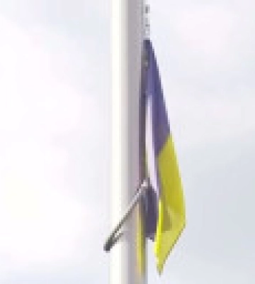 У Вільнюсі підняли бойовий прапор з Бахмута