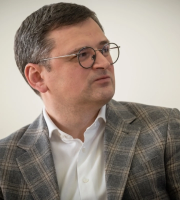 Кулеба о саммите в Вильнюсе: НАТО не должен держать членство Украины “в подвешенном состоянии”