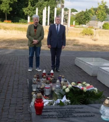 Міністри культури України та Польщі спільно вшанували пам’ять жертв Волинської трагедії