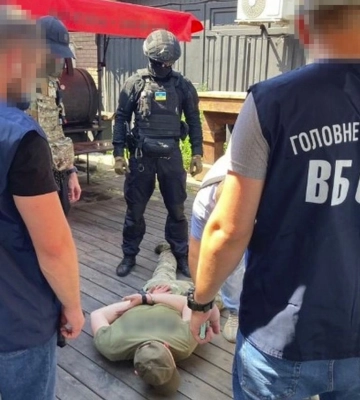 Представлялись сотрудниками Службы безопасности: СБУ разоблачило банду &quot;оборотней&quot; в Харькове