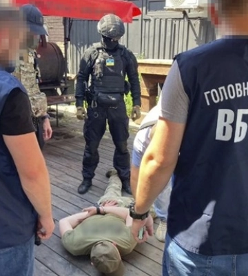 Грабували місцевих під виглядом співробітників СБУ: у Харкові затримали банду &quot;перевертнів&quot;