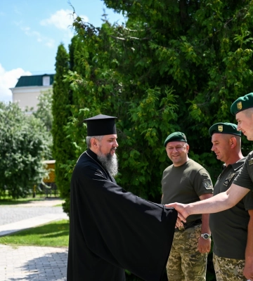 Блаженнійший Митрополит Епіфаній відзначив прикордонників високими церковними нагородами та передав автомобіль швидкої&amp;hellip;