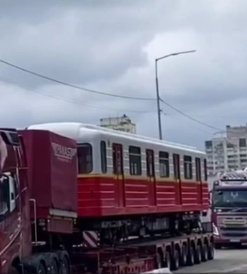 Киевский метрополитен получил очередные вагоны из Польши, видео