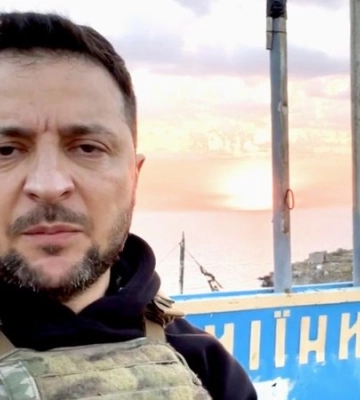Зеленский на 500 день с начала полномасштабного вторжения РФ побывал на острове Змеиный — видео