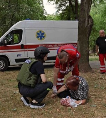 Последствия падения неустановленного вражеского летающего объекта в Запорожье: 18 травмированных, среди них 6 детей. ФОТОрепортаж&amp;hellip;