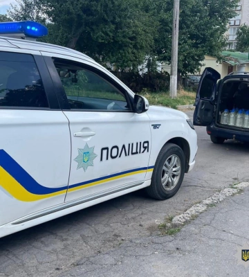 На Черкащині виявили водія без прав, який перевозив фальсифікований алкоголь і цигарки
