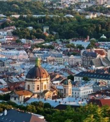Суд перешкодив незаконному відчуженню будівлі Львівської митниці в історичному центрі міста