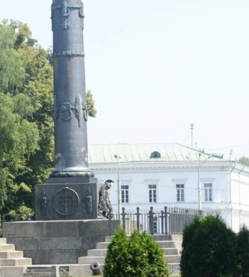 В Україну повертається 30-градусна спека: на Полтавщині буде хмарно, але сухо