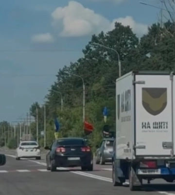 Другий екіпаж за два дні: до Луцька «на щиті» привезли полеглих на війні Героїв. Відео 