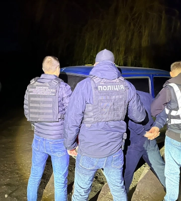 Прикордонники викрили столичного «бізнесмена», який організовував втечу ухилянтів