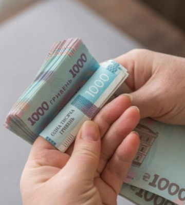 У торговому центрі Луцька злочинець вирвав гроші із рук продавчині