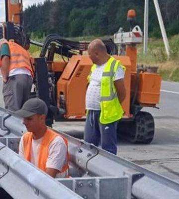 На трасі Дніпро-Решетилівка відновили огорожу після ДТП