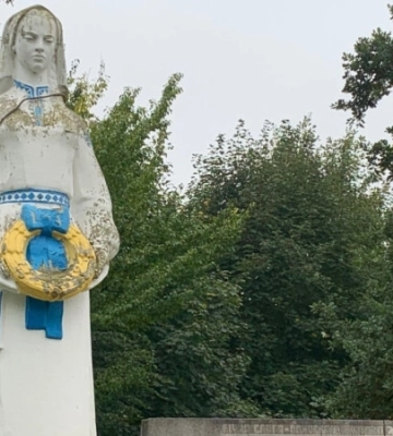 «Всі радянські пам’ятники мають бути демонтовані»: як на Львівщині проходить декомунізація