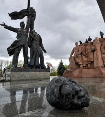 Киевсовет утвердил список достопримечательностей, которые уберут из публичного пространства города