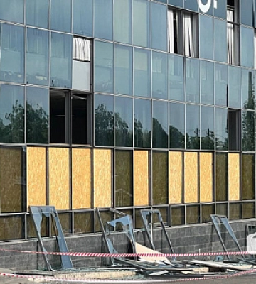 Окупанти вночі завдали удару по Кривому Рогу, є руйнування: постраждав чоловік. Фото