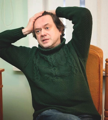 Може переховуватися і тиснути на свідків. Суд залишив актора Ступку під арештом