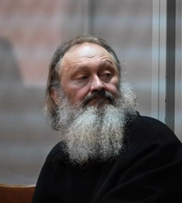 Суд змінив запобіжний захід митрополиту УПЦ МП Паші Мерседесу