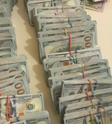 На Буковині ворожка та адвокат виманили у фігуранта кримінальної справи $300 тисяч