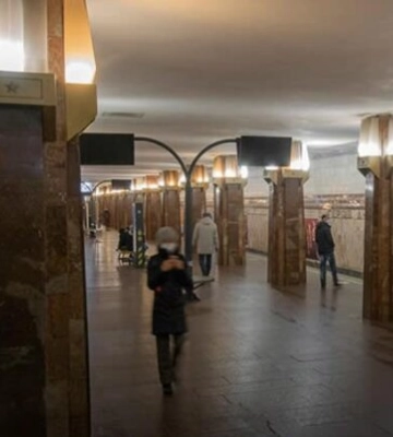 Працівниця метро відмовилася пускати киян &quot;на халяву&quot; під час тривоги: видалися хитрими