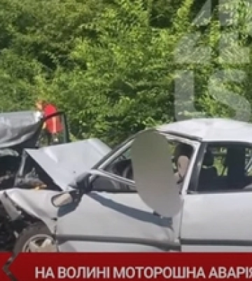 Один загиблий, шестеро постраждалих: у Луцькому районі – смертельна аварія (відео, оновлено)