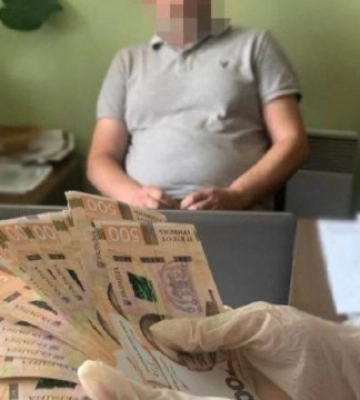 На Львівщині на хабарі затримали заступника одного із міських голів та директора комунального підприємства