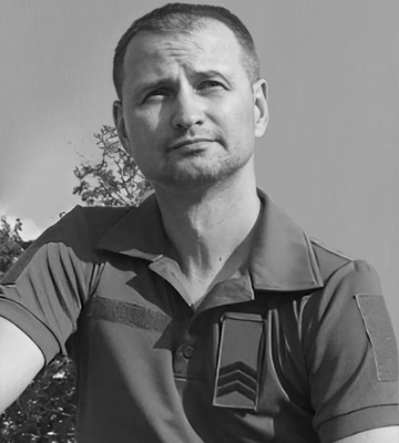 У Черкасах попрощалися з військовим, який загинув на війні з росією