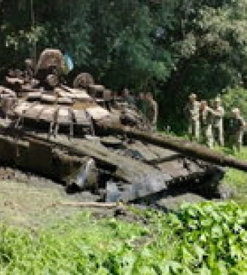В Черниговской &quot;Чернобаевке&quot; из Десны выловили российский танк, передадут ВСУ – фото