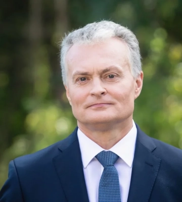 Науседа розповів про “драму” на саміті НАТО через твіт Зеленського