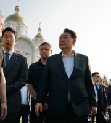 Президент Південної Кореї Юн Сок Йоль відвідав Бучу