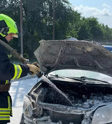 Возле заправки в Кривом Роге горела машина