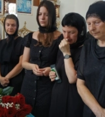 У селі Драчино провели в останню дорогу воїна Степана Костуру