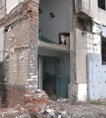 Власники пошкоджених квартир внаслідок ракетної атаки по Підгородному скаржаться на розміри матеріальної допомоги