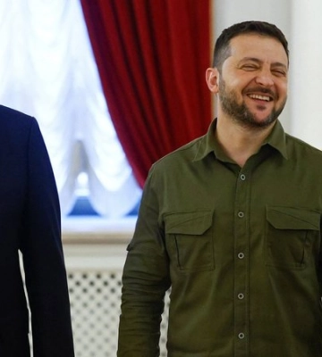 Олена Зеленська обрала для зустрічі з президентом Південної Кореї у Києві стильний костюм від українського бренду