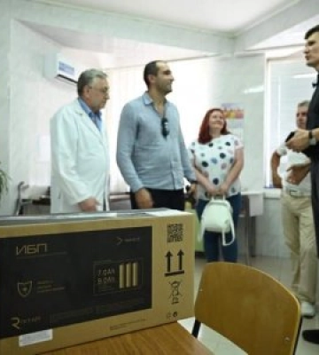 Обласному центру кардіології та кардіохірургії в Ужгороді передали сучасне спеціалізоване обладнання (ФОТО)