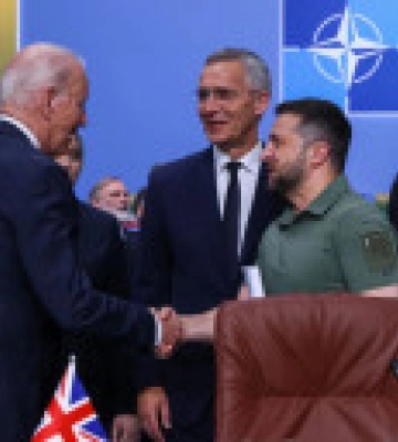 С начала июля Президент провел переговоры и встречи с представителями более чем 20 стран и международных организаций - все для восстановления мира