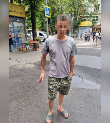 В Днепре мужчина ограбил 10-летнюю девочку на детской площадке